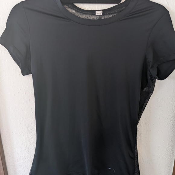 Women's Under Armour Athletic Shirt w/Sexy Mesh Black - Picture 2 of 7